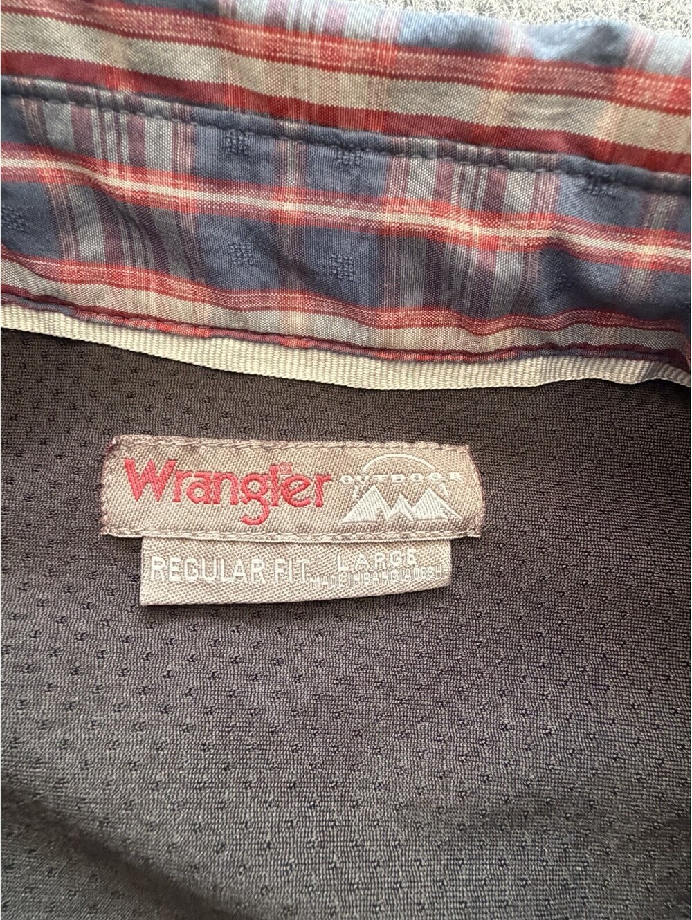 Men’s Wrangler Outdoor Pearl Snap Shirt Vented Size Large blue Red Plaid Utility - Picture 16 of 16